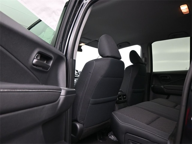 Vehicle image 31 of 35