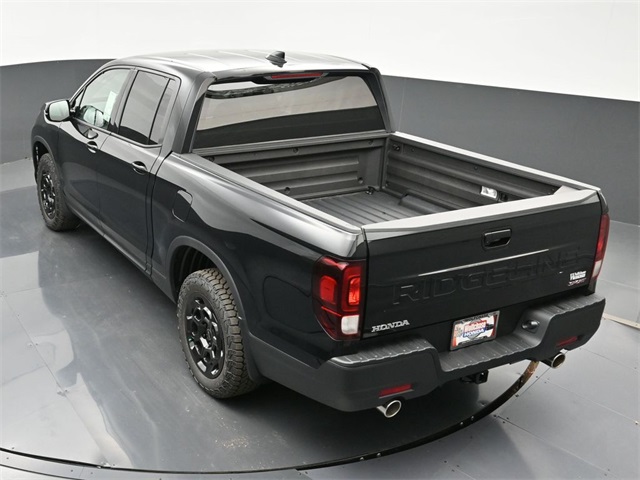 Vehicle image 21 of 35