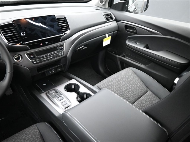 Vehicle image 29 of 35