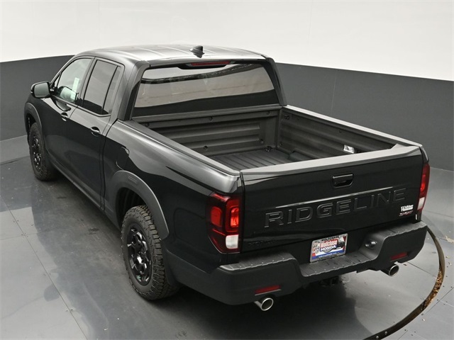 Vehicle image 21 of 34