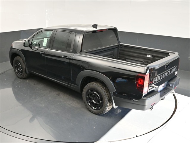 Vehicle image 23 of 34