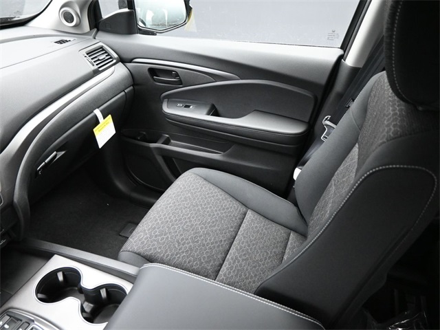 Vehicle image 27 of 34