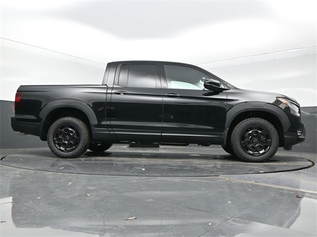 Vehicle image 11 of 34