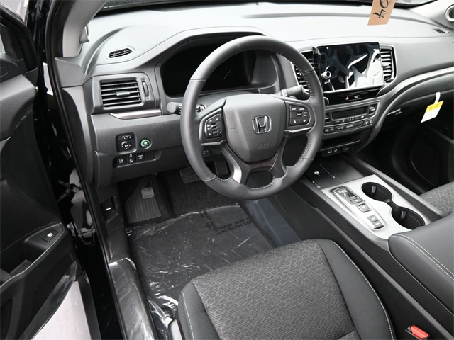 Vehicle image 32 of 34