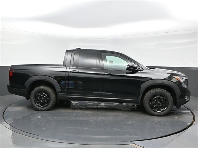 Vehicle image 8 of 34