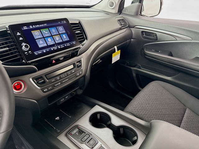 Vehicle image 21 of 36
