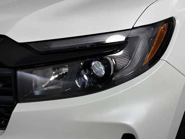 Vehicle image 31 of 36