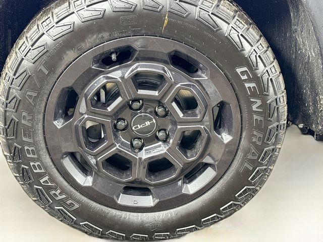 Vehicle image 7 of 36