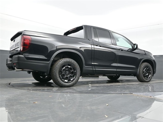 Vehicle image 15 of 34