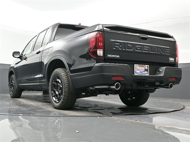 Vehicle image 14 of 34