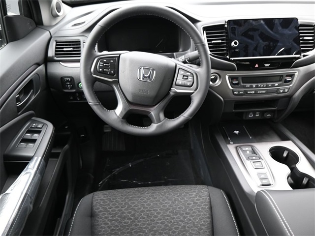 Vehicle image 27 of 34