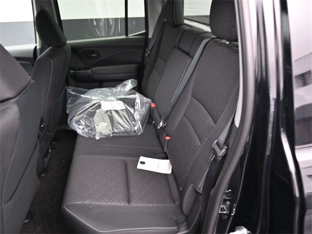 Vehicle image 28 of 34