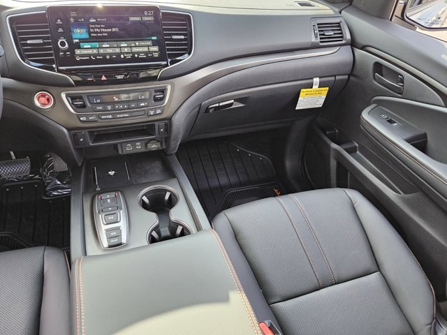 Vehicle image 17 of 39