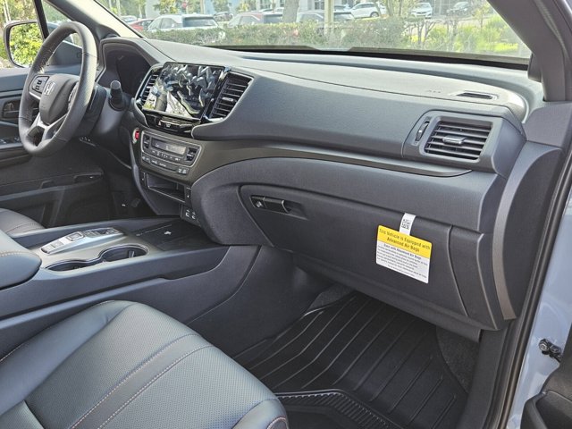 Vehicle image 22 of 39