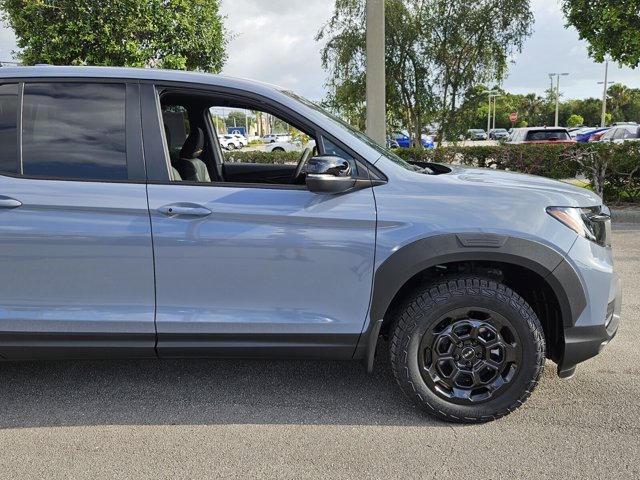 Vehicle image 5 of 39