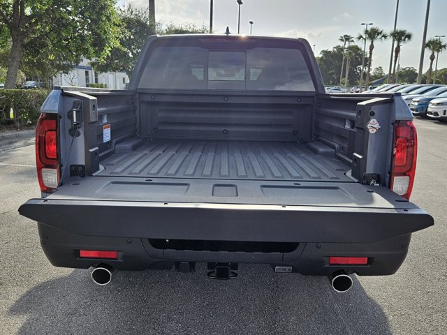 Vehicle image 18 of 39