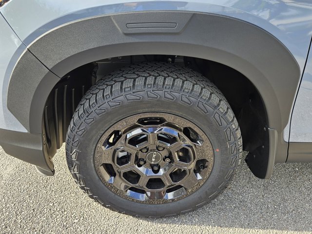 Vehicle image 24 of 39