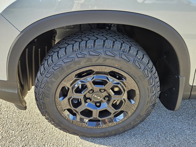 Vehicle image 22 of 40