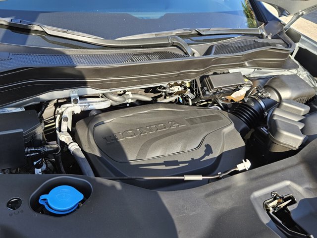 Vehicle image 24 of 40