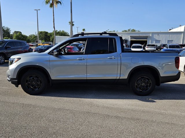 Vehicle image 9 of 40
