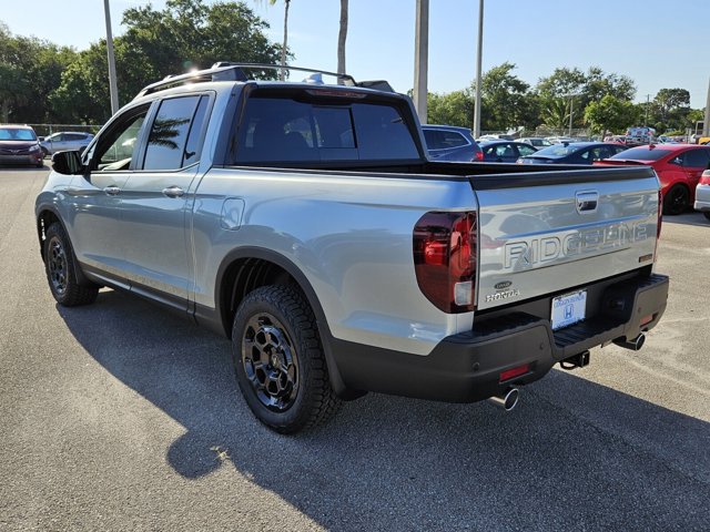 Vehicle image 7 of 40