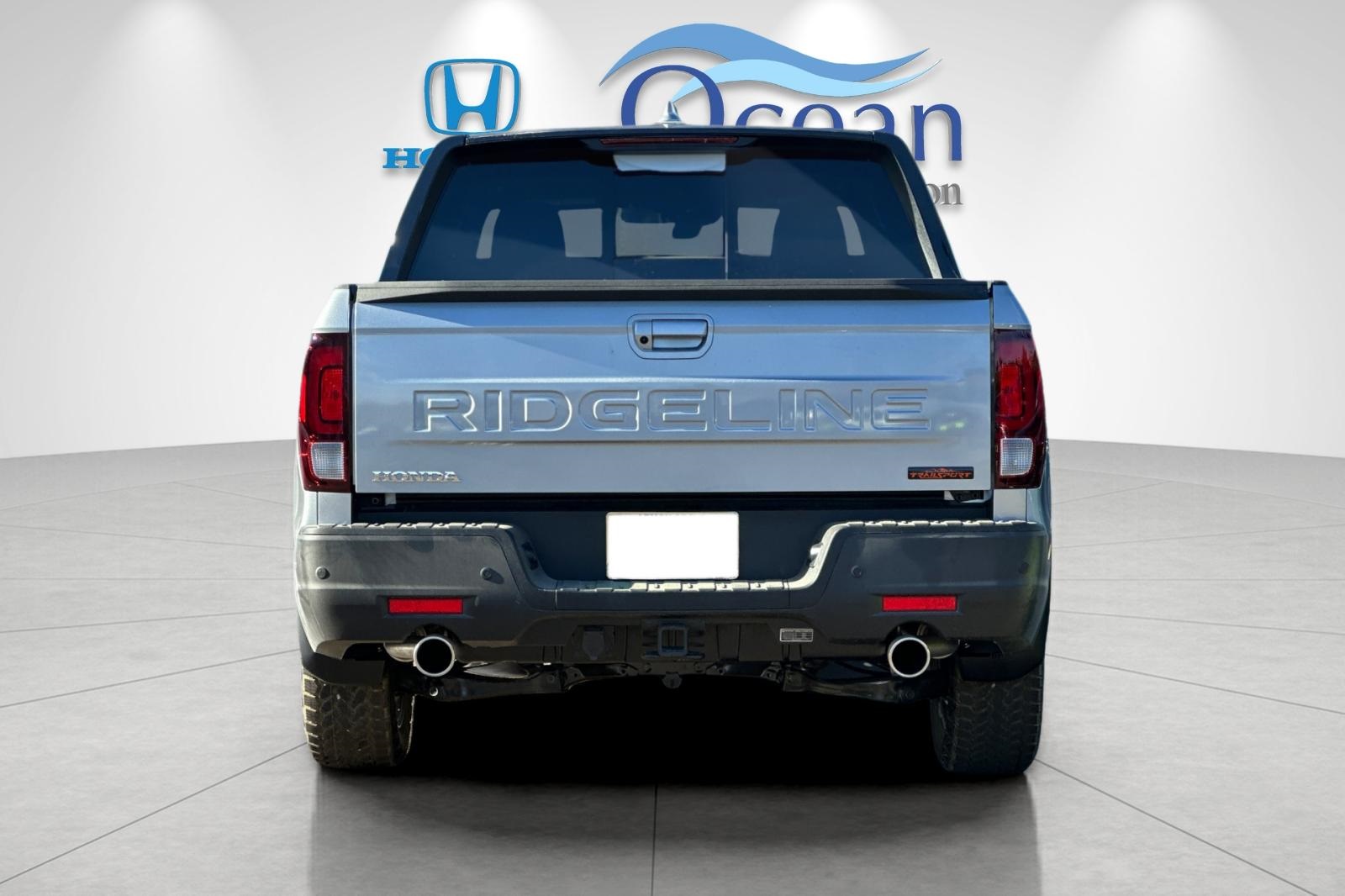 2025 Honda Ridgeline TrailSport+ Image 6 of 33
