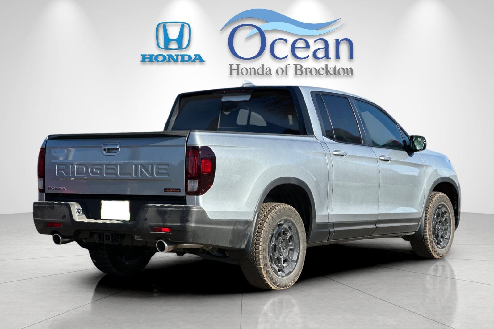 2025 Honda Ridgeline TrailSport+ Image 5 of 33