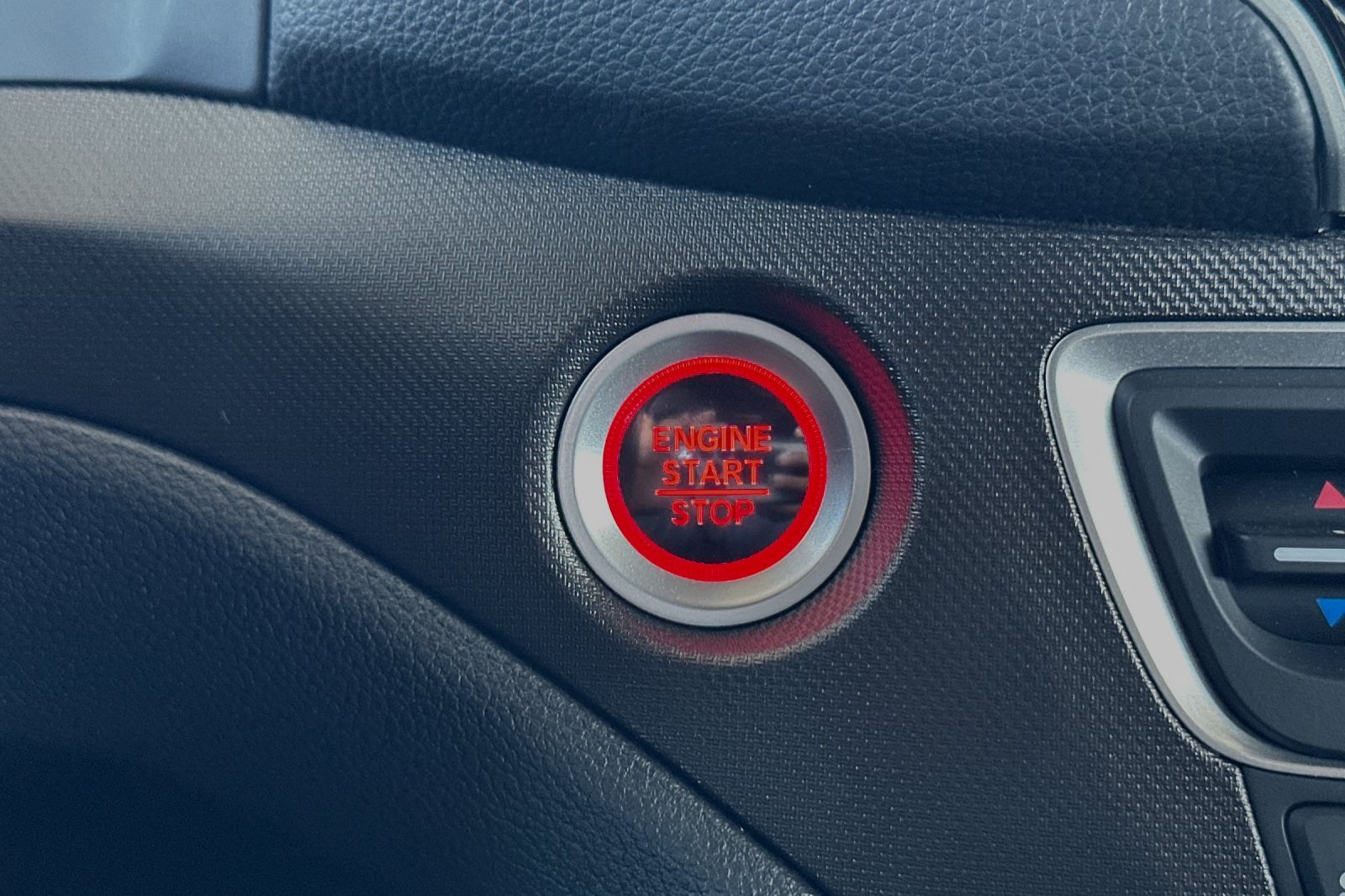 2025 Honda Ridgeline TrailSport+ Image 30 of 33