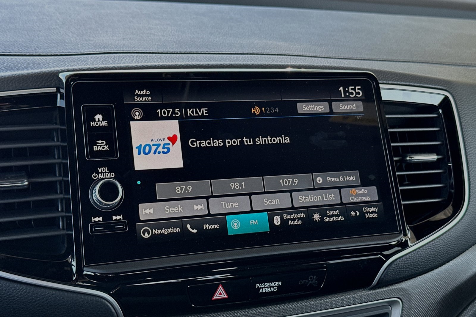 2025 Honda Ridgeline TrailSport+ Image 16 of 33