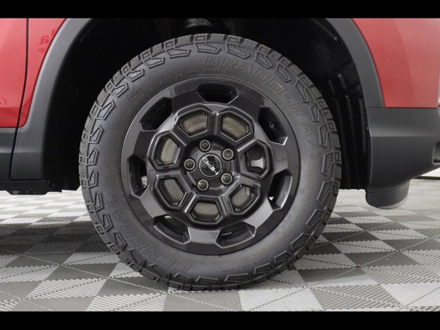 Vehicle image 23 of 25