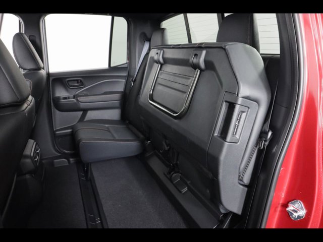Vehicle image 19 of 25