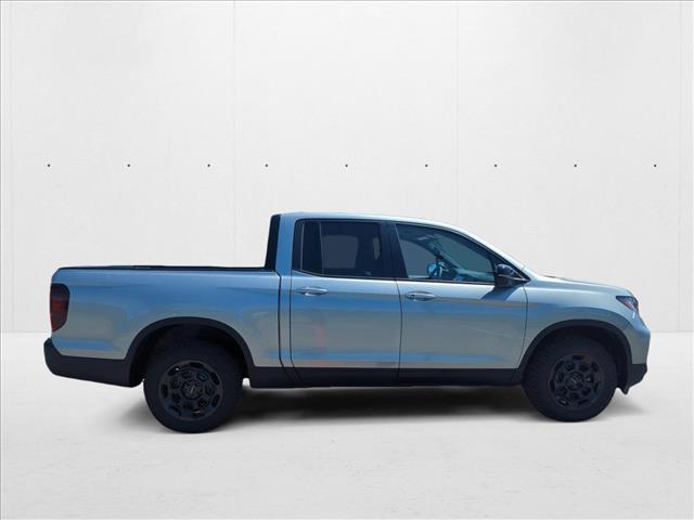 Vehicle image 4 of 22