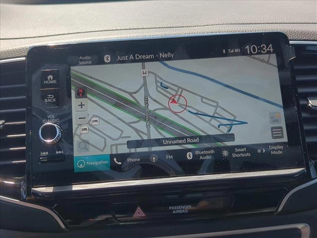 Vehicle image 17 of 22