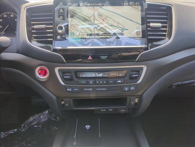 Vehicle image 19 of 22