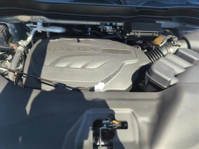 Vehicle image 10 of 22
