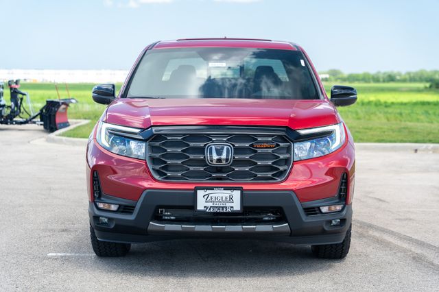 Vehicle image 2 of 40