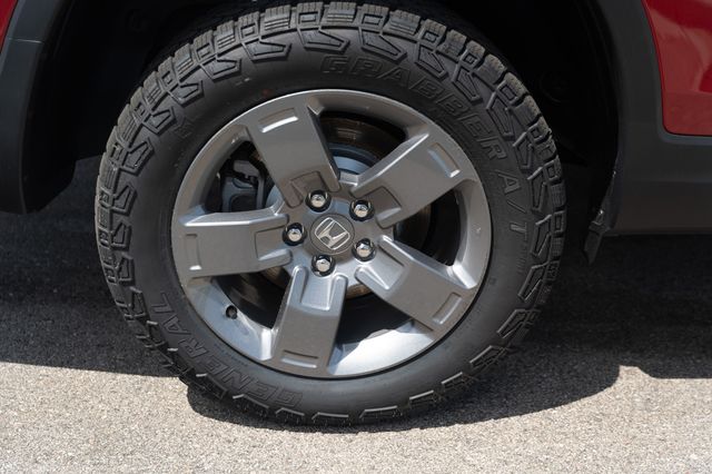 Vehicle image 11 of 40