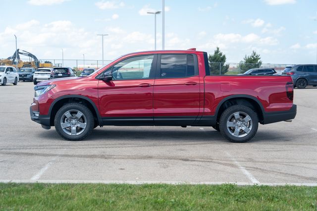 Vehicle image 8 of 40