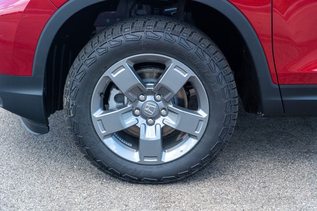 Vehicle image 12 of 40