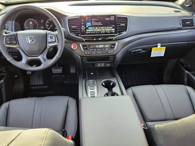 Vehicle image 17 of 40