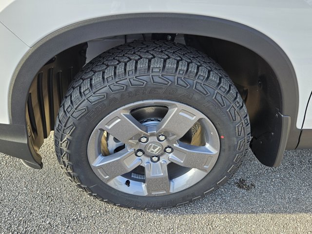 Vehicle image 25 of 40