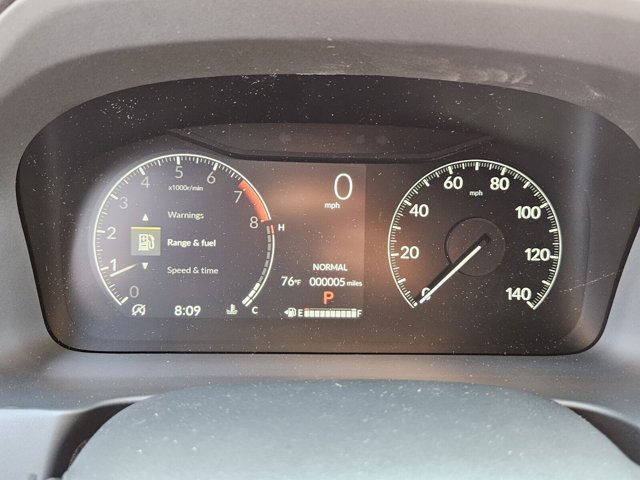 Vehicle image 33 of 40