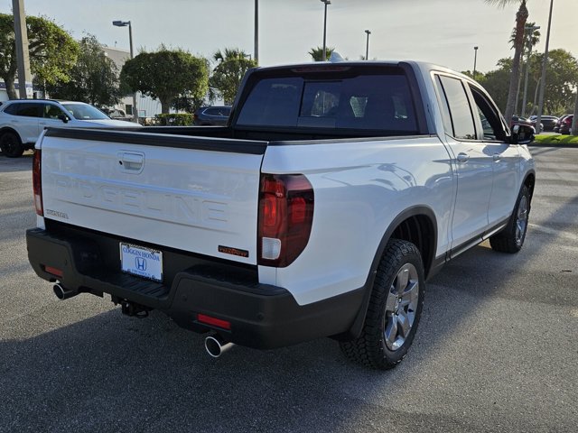 Vehicle image 6 of 40