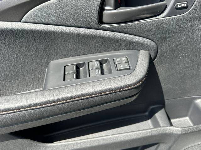 Vehicle image 11 of 37