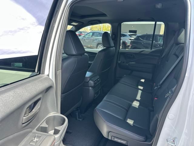 Vehicle image 14 of 37