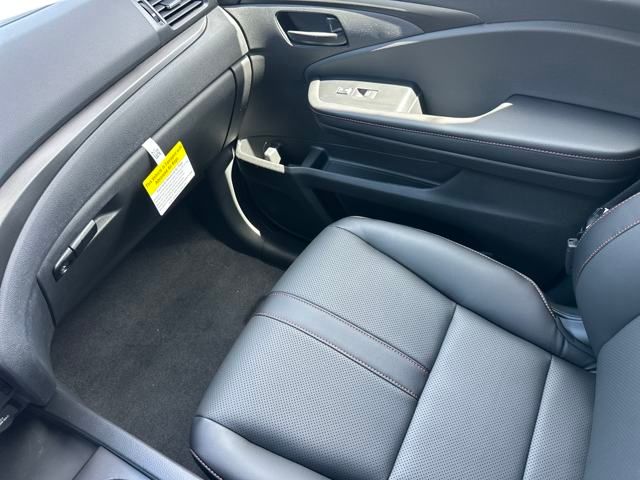 Vehicle image 26 of 37