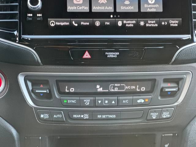 Vehicle image 22 of 37