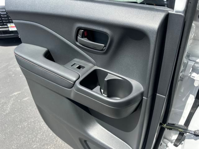 Vehicle image 15 of 37