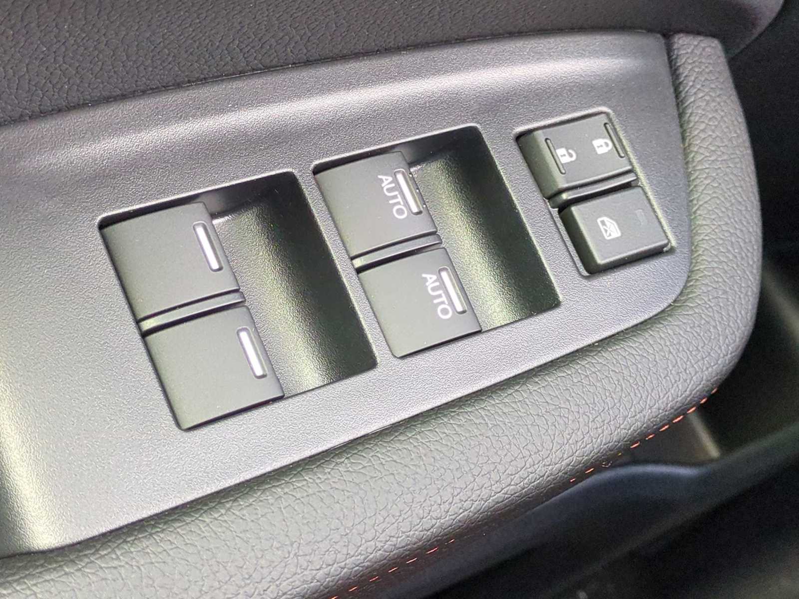 Vehicle image 22 of 28