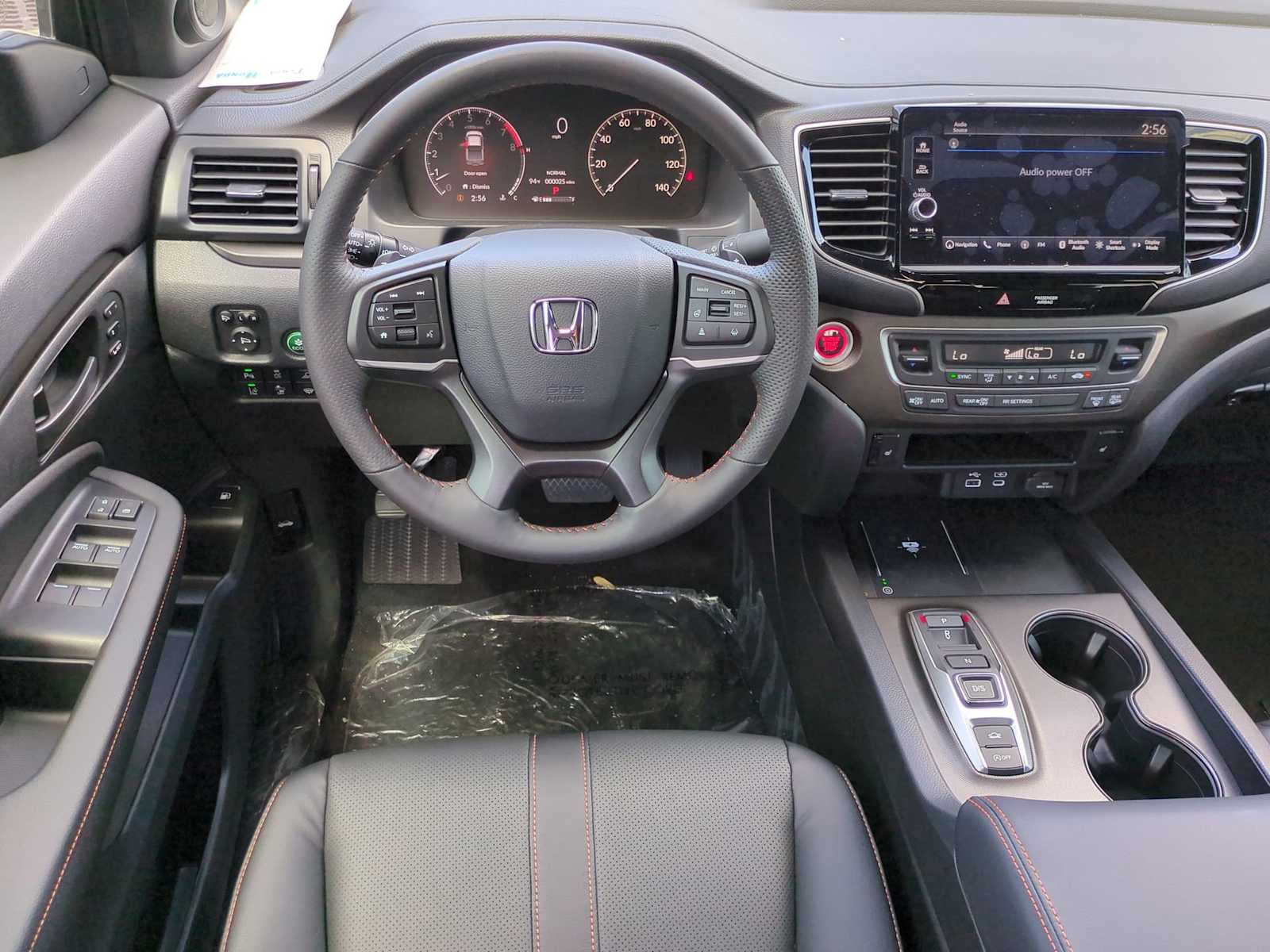 Vehicle image 14 of 28